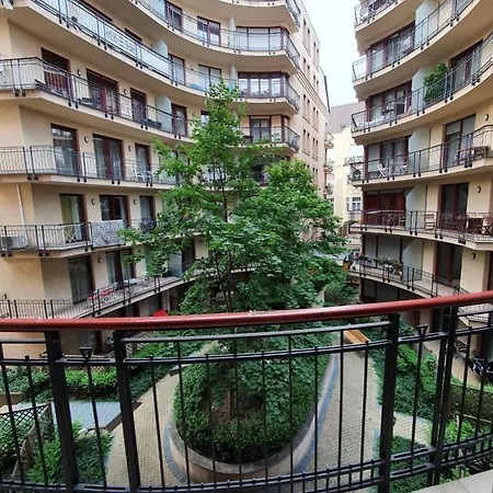 Zsazsa's Royal In The Center Of Lägenhet Budapest